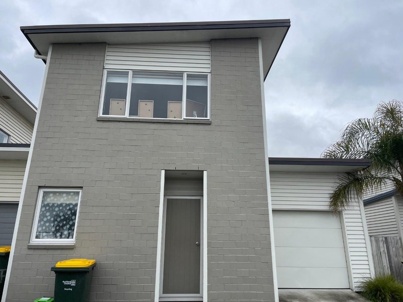 34E Arawa Street, New Lynn, Auckland - Carousel 2