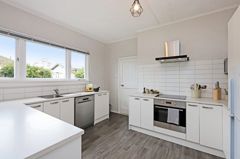 800 Ngaio Street, Mahora, Hastings - Carousel 1