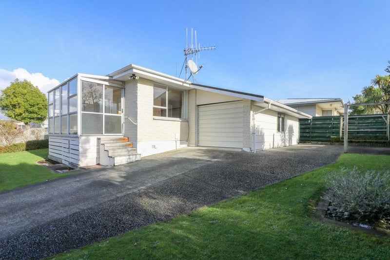 1/4 Hampden Street, Awapuni, Palmerston North - Carousel 1