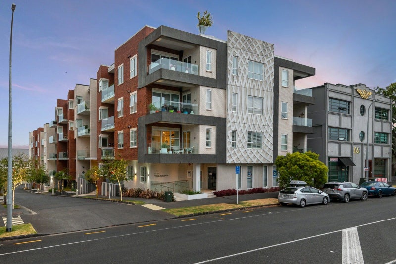 206/64 Surrey Crescent, Grey Lynn, Auckland - Carousel 1