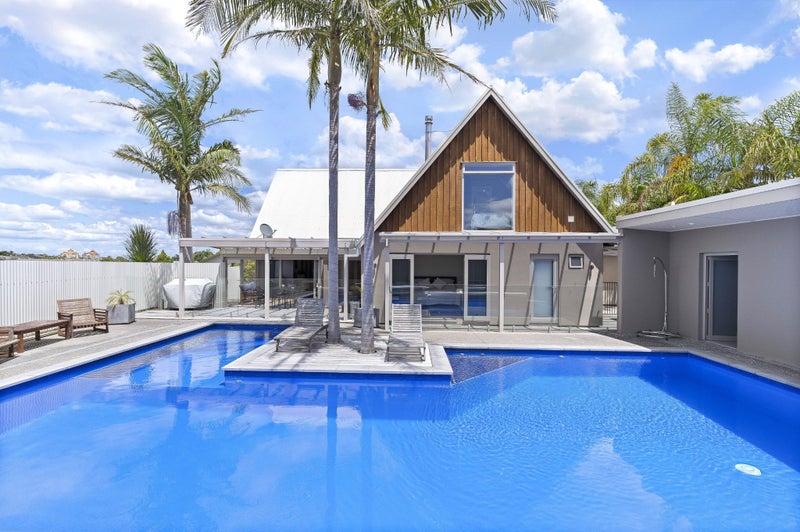 6 Commodore Court, Gulf Harbour, Whangaparaoa - Carousel 1