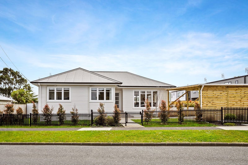 1/20 James Laurie Street, Henderson, Auckland - Carousel 1