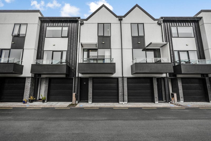 45 John Street, Petone, Lower Hutt - Carousel 1