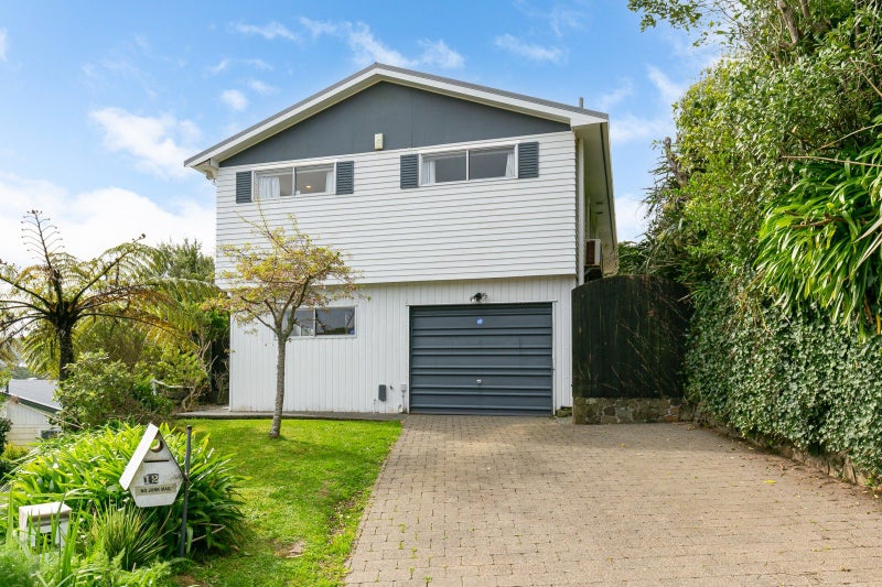 12 Mcmahon Way, Paparangi, Wellington - Carousel 1