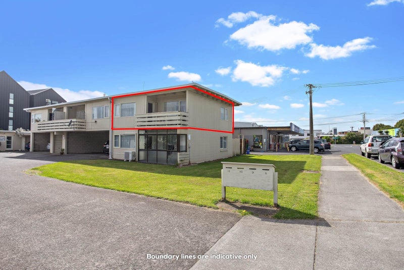 10/5 Keeling Road, Henderson, Auckland - Carousel 1