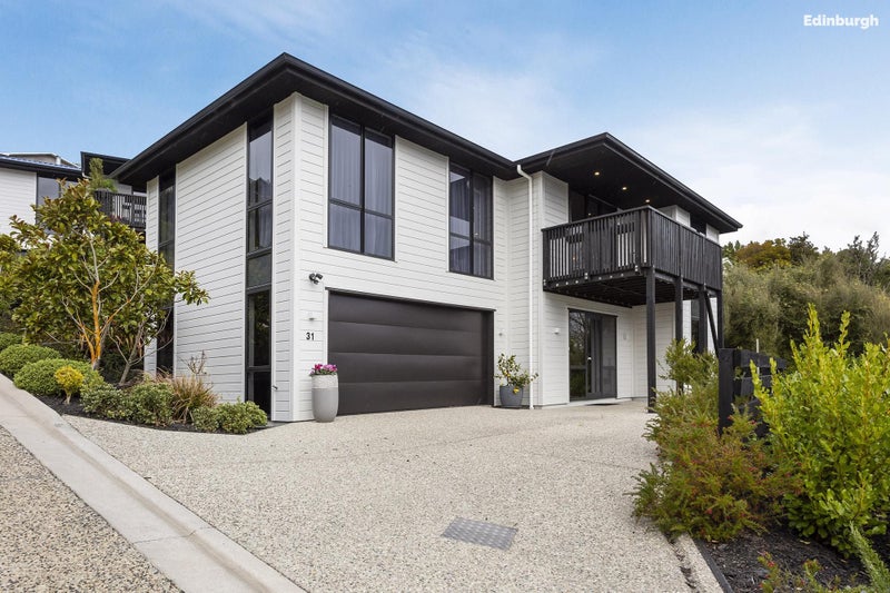 31 Brugh Place, Andersons Bay, Dunedin - Carousel 1