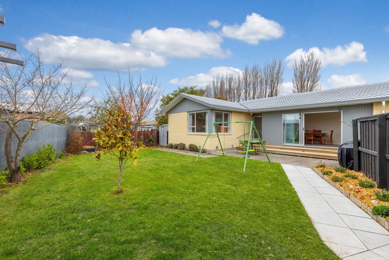 15 Stacey Place, Woolston, Christchurch - Carousel 1