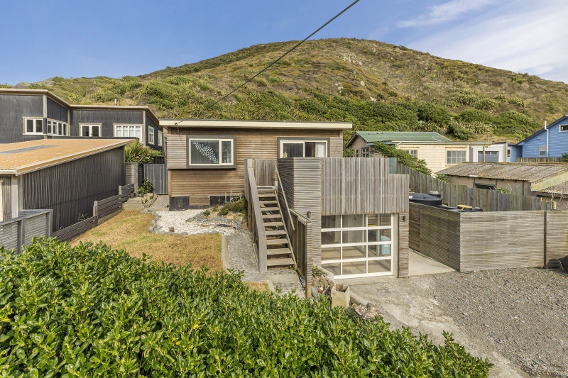 1087 Makara Road, Karori - Carousel 2