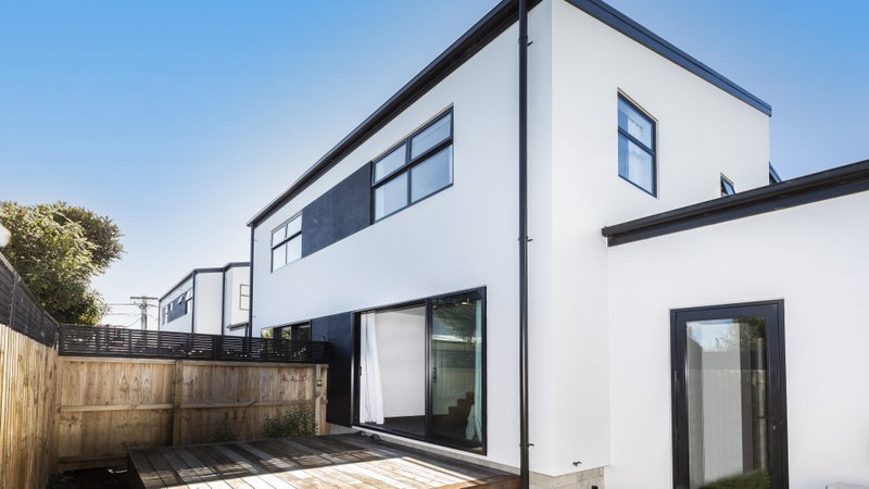 4/38 Wildberry Street, Woolston, Christchurch - Carousel 1