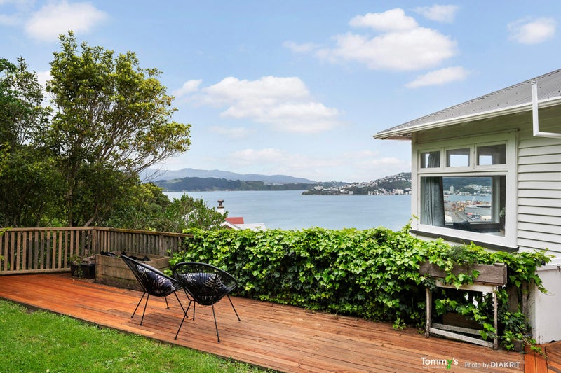 123 Barnard Street, Wadestown, Wellington - Carousel 2