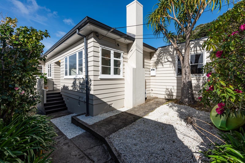 51 Ferry Street, Seatoun, Wellington - Carousel 18