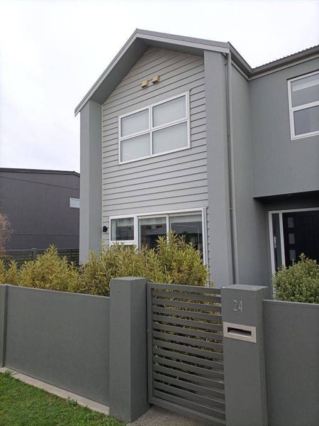 24 Bluff Road, Kenepuru, Porirua - Carousel 1