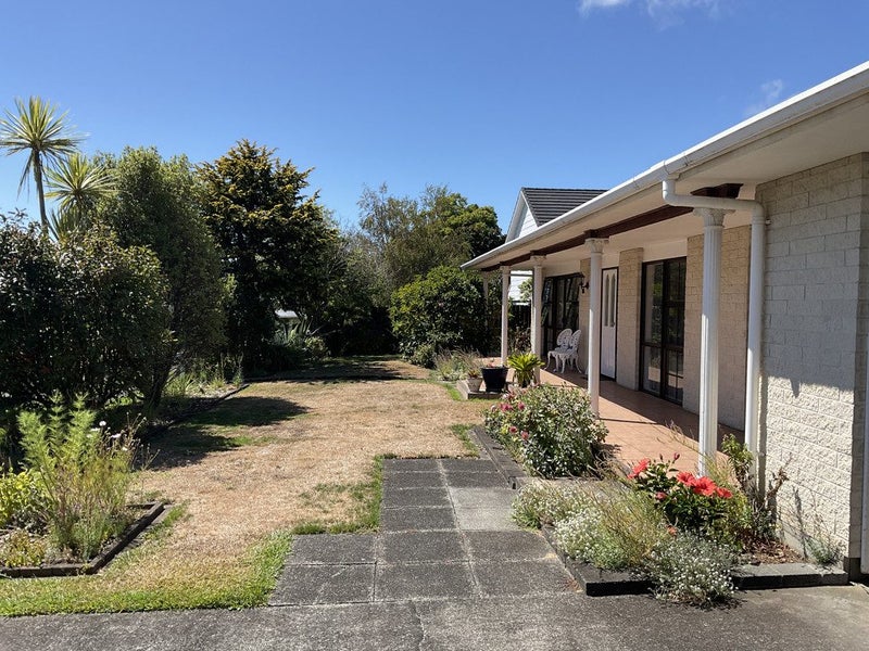 3 Valintine Place, Strandon, New Plymouth - Carousel 2