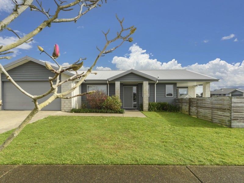 50 Penetaka Heights, Pyes Pa, Tauranga - Carousel 1