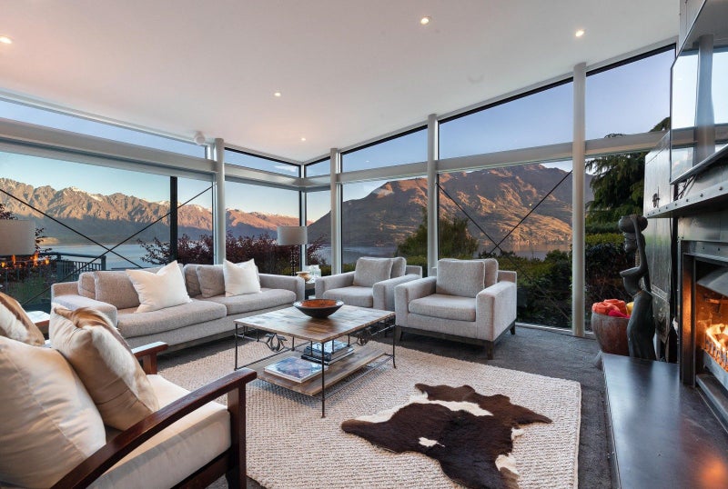 6 Whitbourn Place, Fernhill, Queenstown - Carousel 1