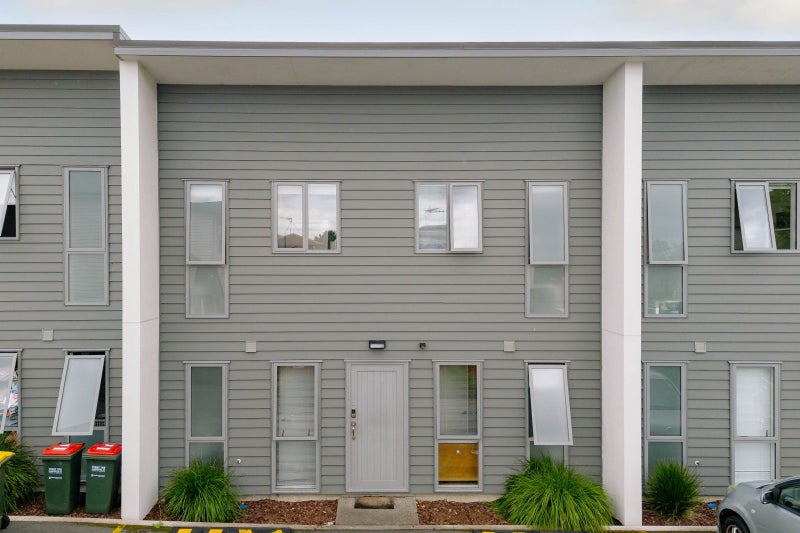 2/181 Knighton Road, Hillcrest, Hamilton - Carousel 1