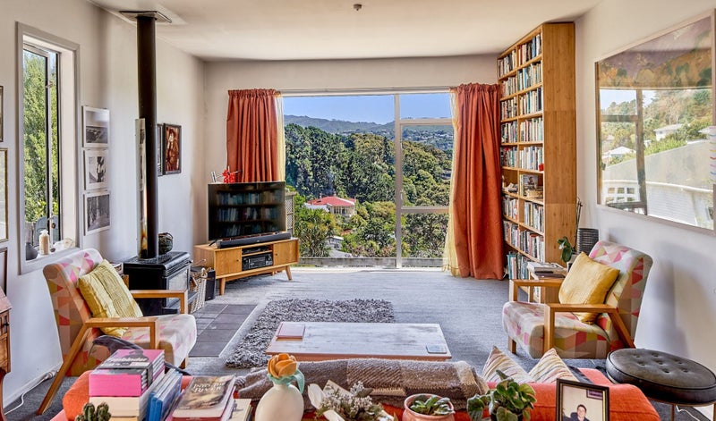 10 Sutherland Crescent, Melrose, Wellington - Carousel 2