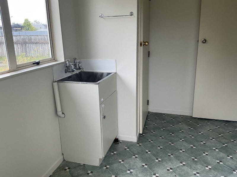 52 Kuripuni Street, Kuripuni, Masterton - Carousel 11