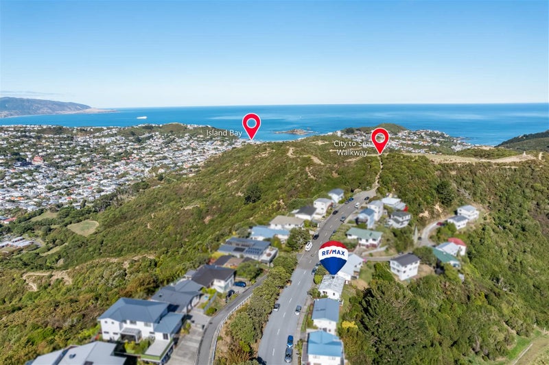 102 Quebec Street, Kingston, Wellington - Carousel 1