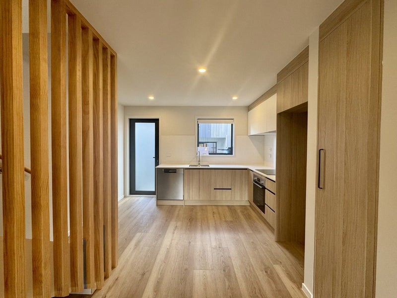 13/506 Glenfield Road, Bayview, Auckland - Carousel 1