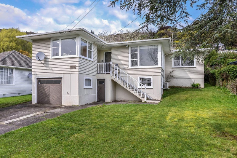 220 Waddington Drive, Naenae, Lower Hutt - Carousel 1