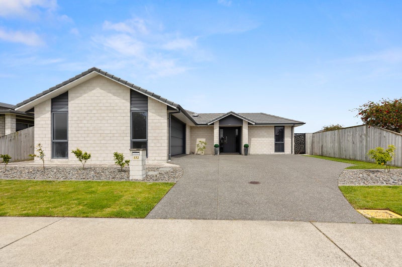 172 The Boulevard, Papamoa Beach, Papamoa - Carousel 1