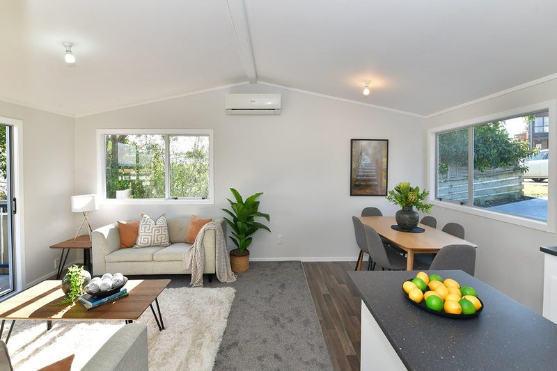 17 Shakespear Road, Army Bay, Whangaparaoa - Carousel 2