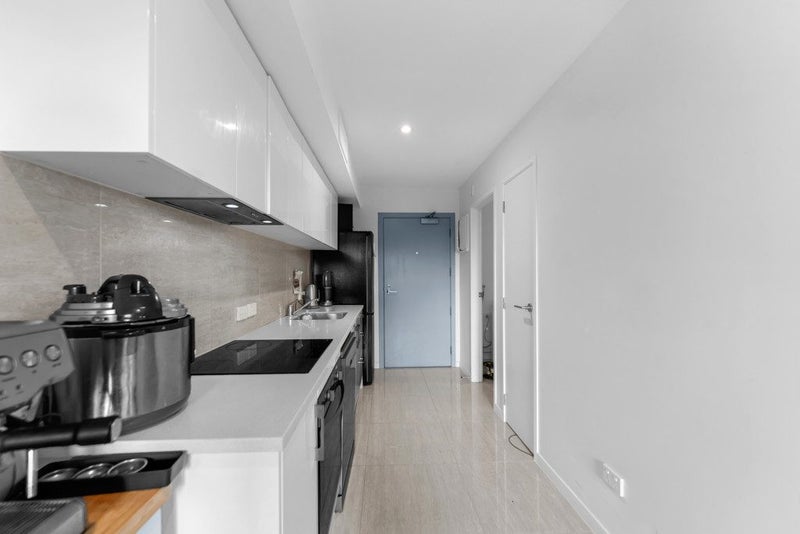 111/8 Gray Avenue, Mangere East, Auckland - Carousel 2