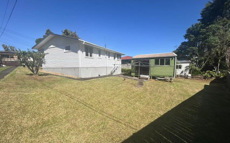 6 Lucknow Place, Blockhouse Bay, Auckland - Carousel 9