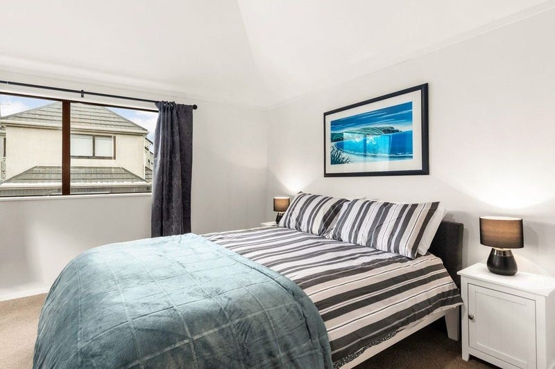 4/163 Queens Drive, Lyall Bay, Wellington - Carousel 2