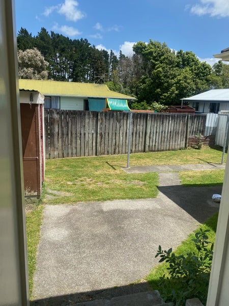 8 Norrie Street, Bader, Hamilton - Carousel 2