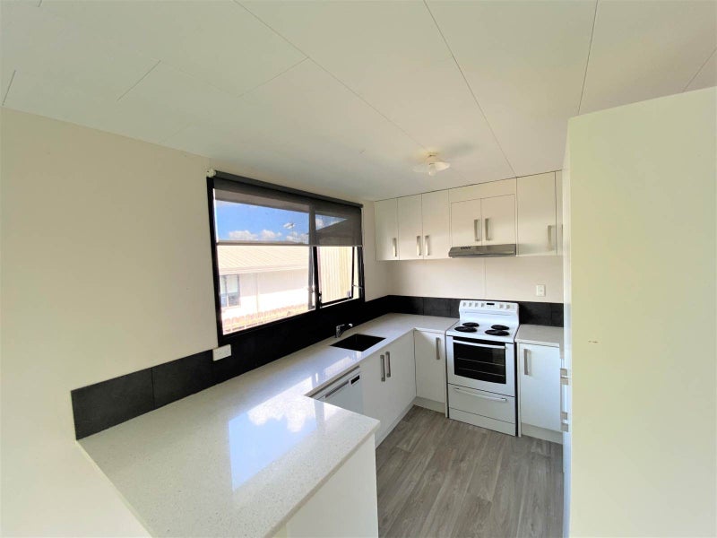 2/29 Devonshire Road, Unsworth Heights, Auckland - Carousel 20