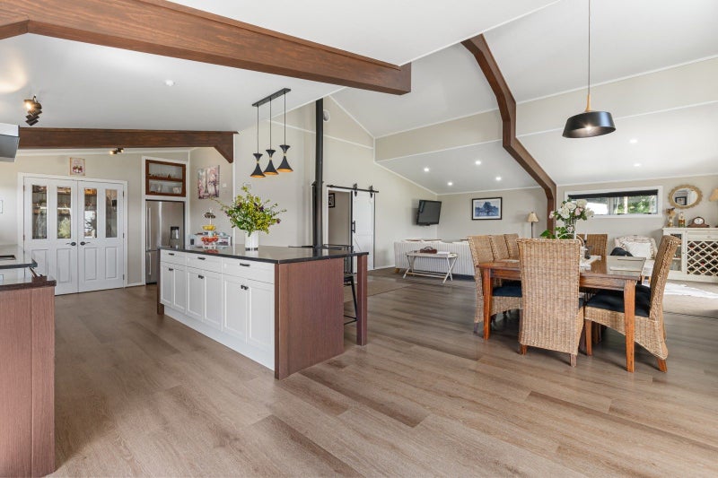 11 Sarona Park Drive, Tauranga - Carousel 2