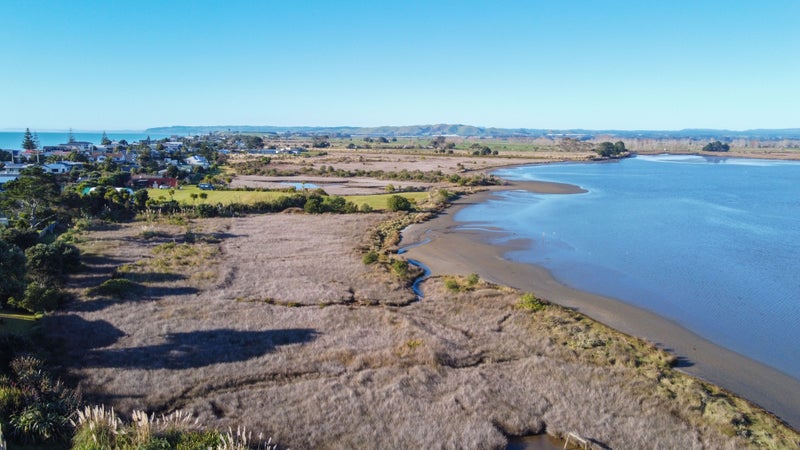 590 Pukehina Parade, Te Puke - Carousel 24