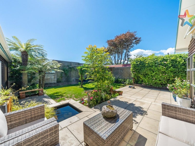 27 Holyoake Crescent, Avalon, Lower Hutt - Carousel 26