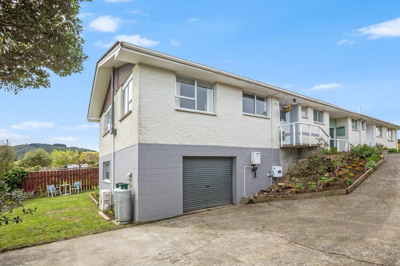 2/13 Roband Crescent, Brown Owl, Upper Hutt - Carousel 2
