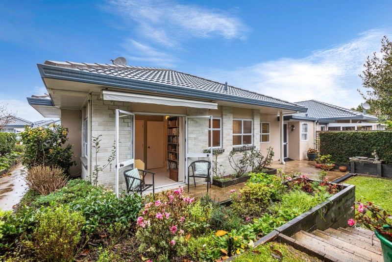 2/10 Gerard Way, Meadowbank, Auckland - Carousel 2