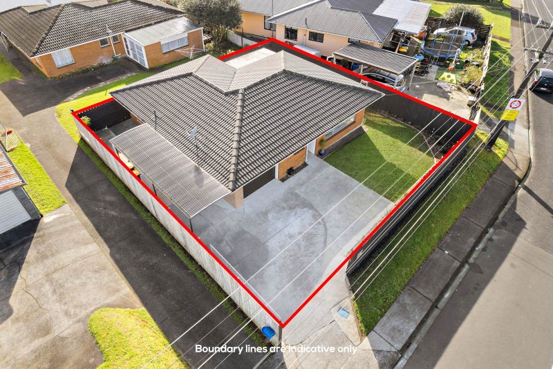 1/1 Levesque Street, Birkdale, Auckland - Carousel 2