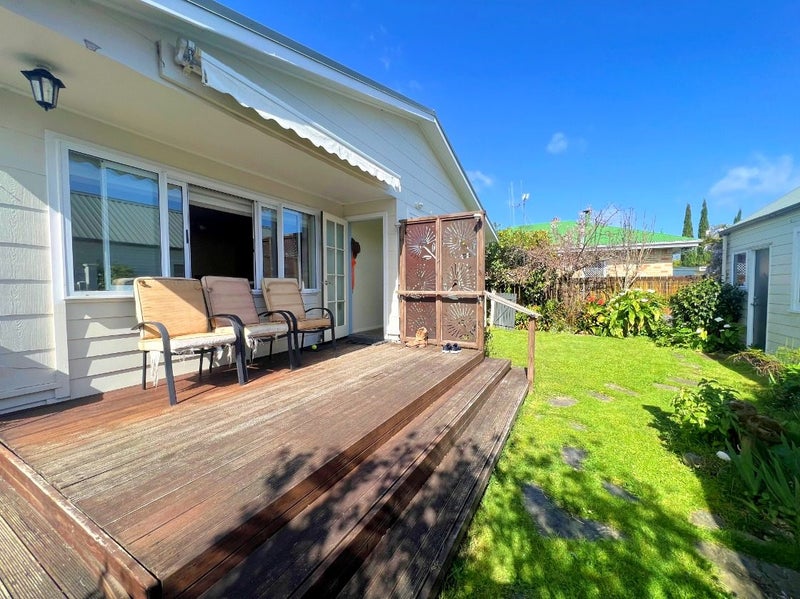 4 Martin Street, Fairfield, Hamilton - Carousel 2