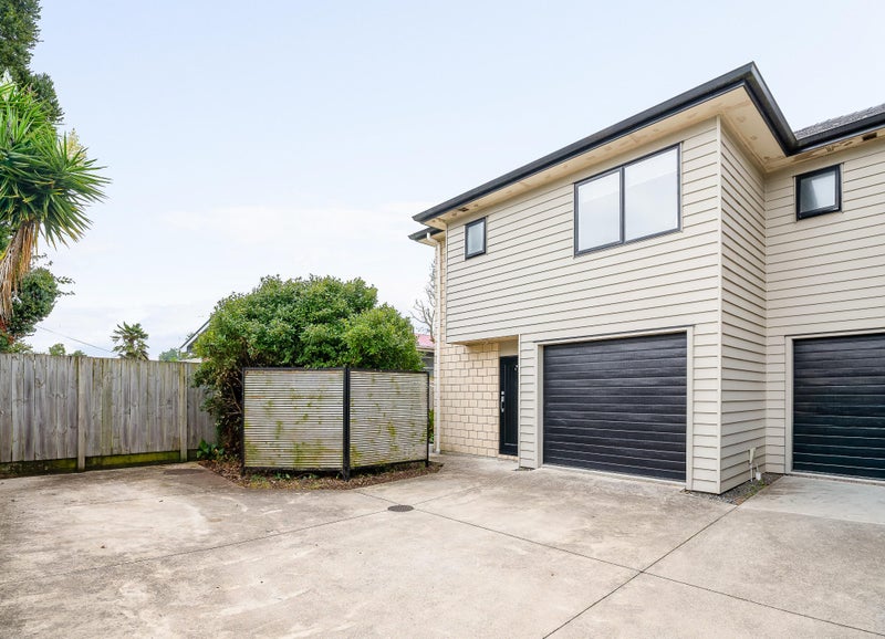 4/56 Storey Avenue, Forest Lake, Hamilton - Carousel 1