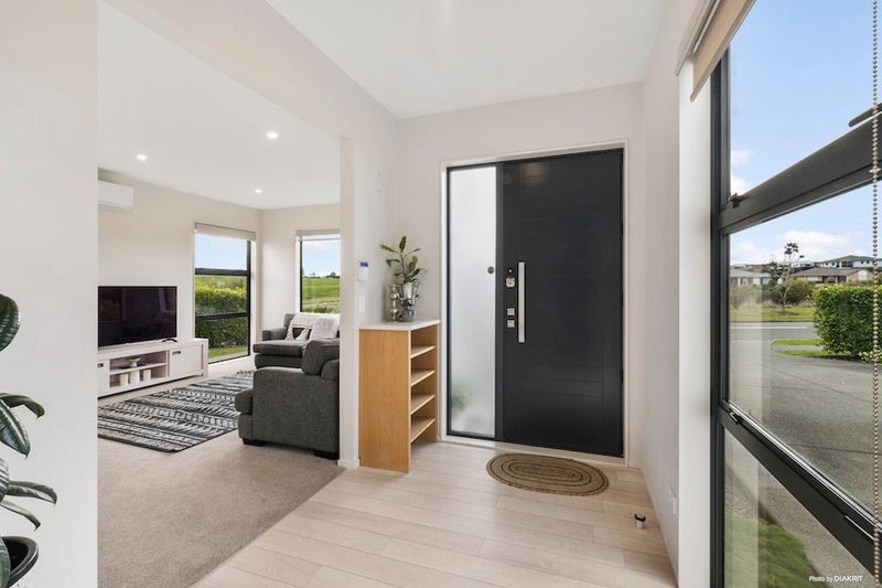 51 Kahawairahi Drive, Beachlands, Auckland - Carousel 2