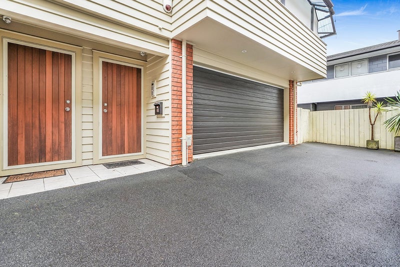 2G Riro Street, Hamilton East, Hamilton - Carousel 22