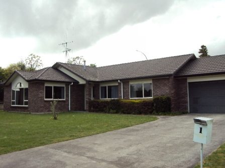 1 Grosvenor Place, Rototuna, Hamilton - Carousel 5