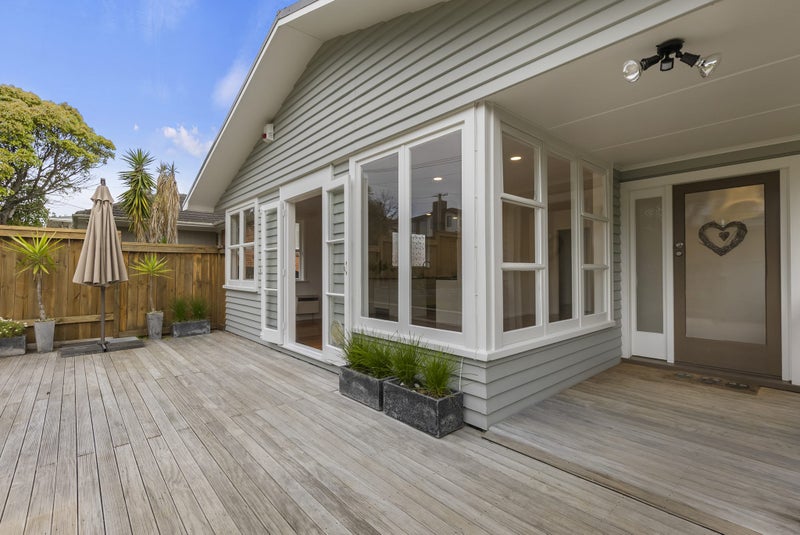 11 Appleyard Crescent, Meadowbank, Auckland - Carousel 1