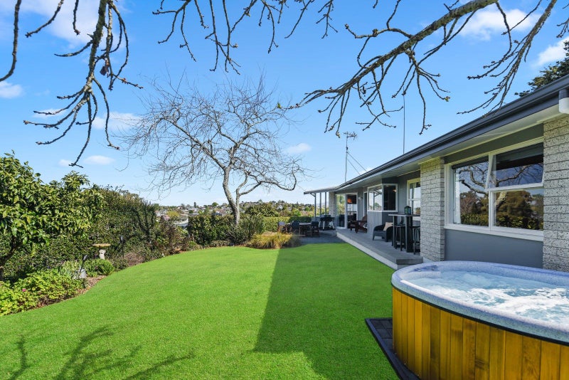 21 Ranui Street, Dinsdale, Hamilton - Carousel 2