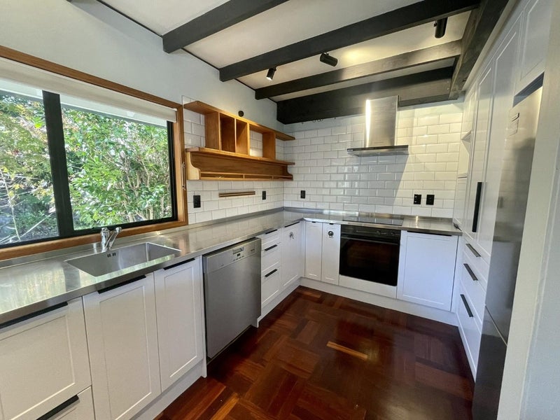 6B Chatsworth Road, Silverstream, Upper Hutt - Carousel 2