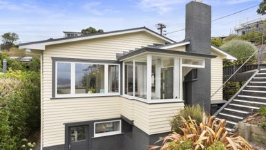 53 Alexandra Road, Hataitai, Wellington - Carousel 1