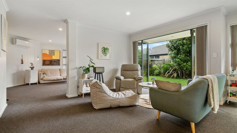11 Rainey Crescent, Papamoa Beach, Papamoa - Carousel 2