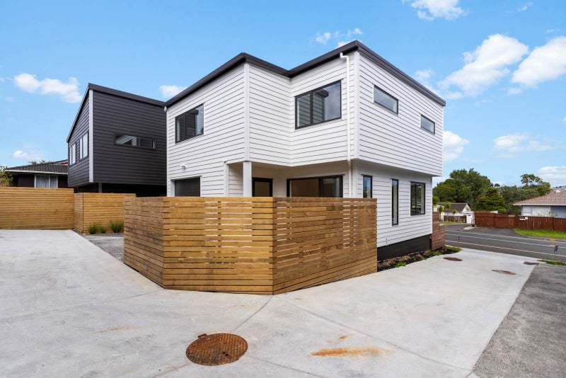 44A Oreil Avenue, West Harbour, Auckland - Carousel 1