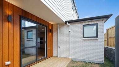 16A Marlowe Road, Blockhouse Bay, Auckland - Carousel 1